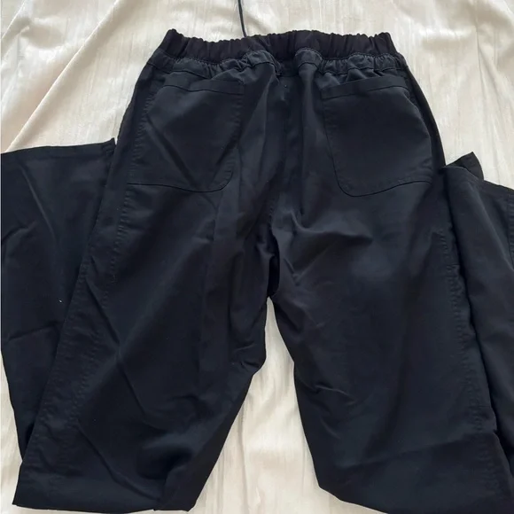 Cherokee scrubs set - Picture 6 of 6